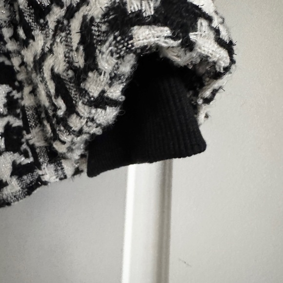 BLANK NYC Women Puffer BlackWhite Metallic Houndstooth Wrap Outerwear Coat-SMALL - Picture 8 of 14